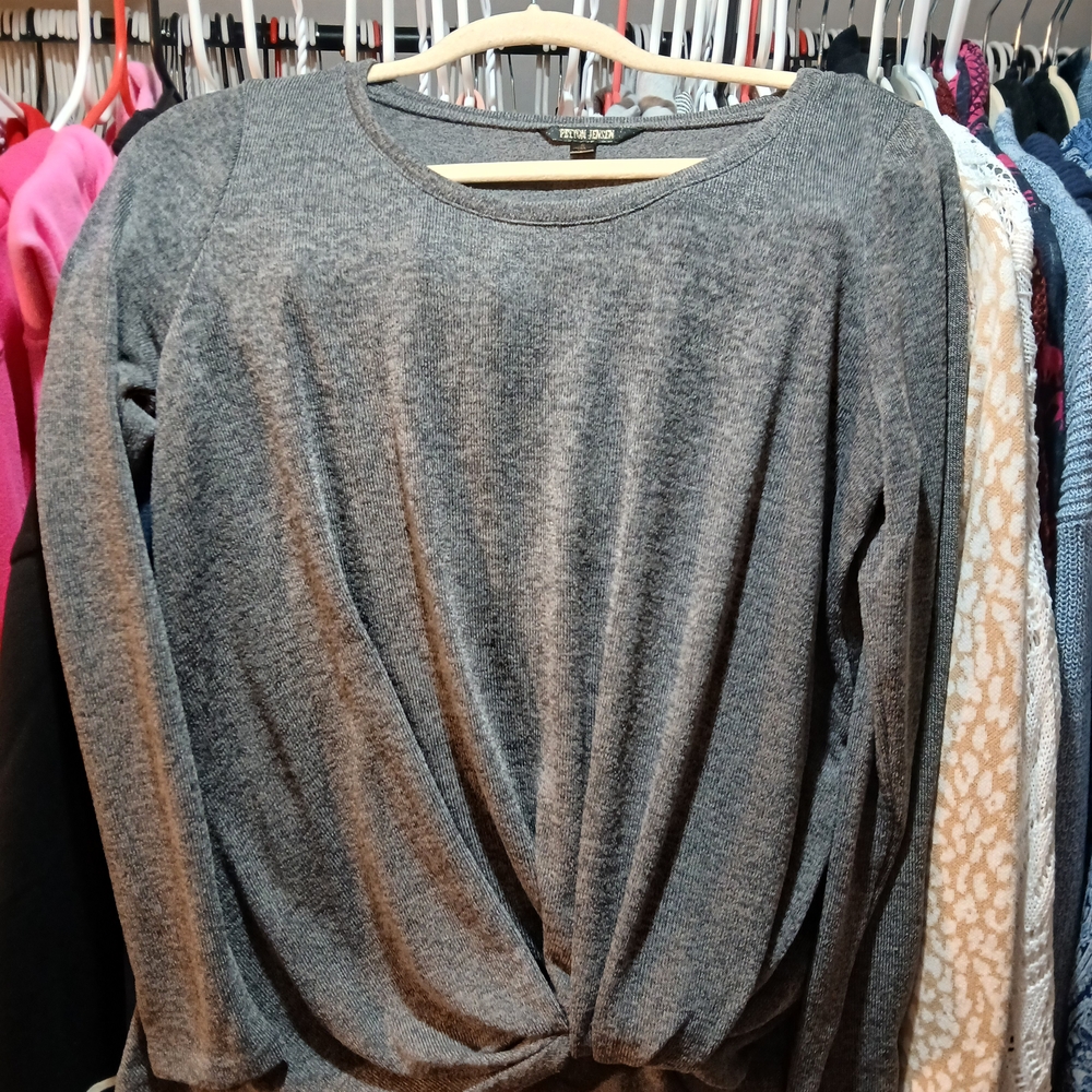 ☀️ 3 For $15 Gray Long Sleeve Top